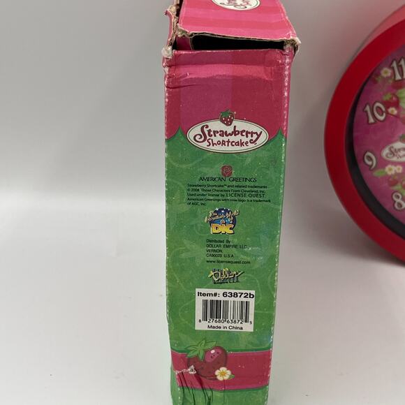 Strawberry Shortcake 6.5" Round Wall Clock Pink Red American Greetings NIB - Picture 4 of 4